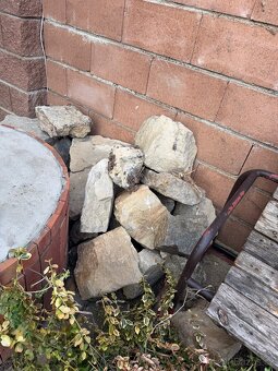 Daruji za odvoz kámen - 4