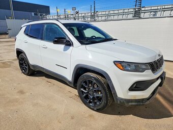 Jeep Comass Latitude Lux 2025 - 4