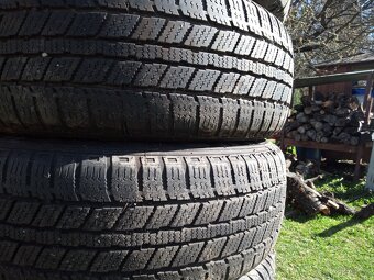 Prodám disky obuté na Toyota Corolla - 4
