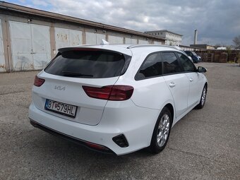 2022_KIA Ceed combi 1.5 turbo_1.maj.SR_234.000Kč netto_ - 4