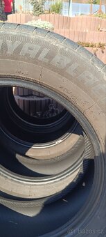 Pneu 215/60/16 94V - 4