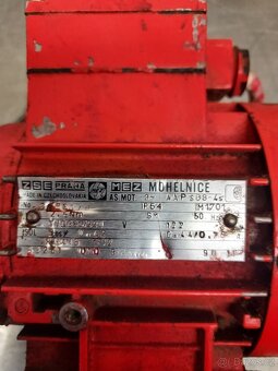 Šneková převodovka s elektromotorem - 4
