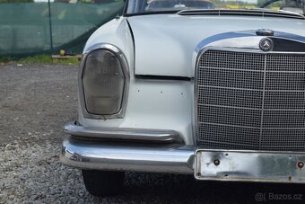 Mercedes-Benz W111 220b - 4