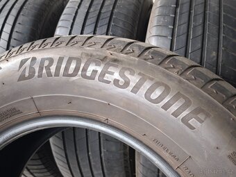 235/65 r17 letní pneumatiky Bridgestone na SUV - 4