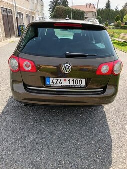 Volkswagen Passat - 4