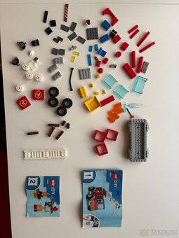 Lego city 60280 hasičské auto se žebříkem - 4