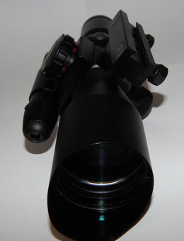 Puškohled krátký s laserem zeleným 2.5-10x40 - 4