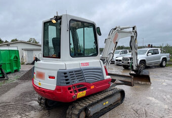 Takeuchi TB235 - 4