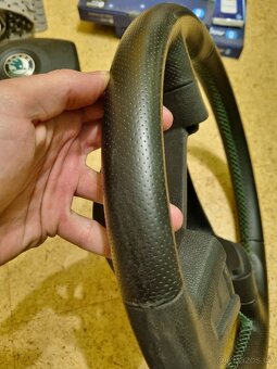 3-ramenný sportovní volant, zelené obšití - 4