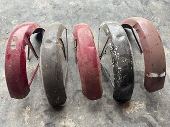 Predám prední blatník 18" JAWA 350/634 ČZ 350/472 - 4