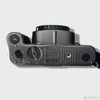 MAMIYA 7 - body - 4