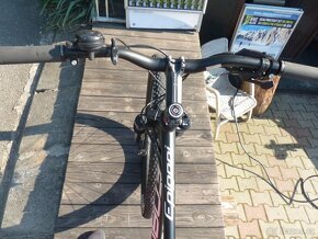 Force Epigoni ve velikosti 17,5" - 4