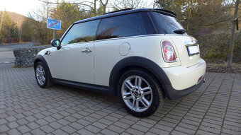 Mini Cooper 1.6i,90kW,PEPPER WHITE rok 2011/8. - 4