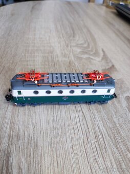 Lokomotiva E499 0071 na TT - 4