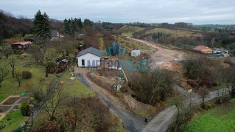 Prodej stavebního pozemku 862 m² v malebné obci Hoštice u Vo - 4