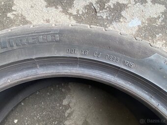 Prodám 2ks pirell 225/45 r17 - 4