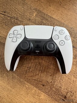 PlayStation 5 Slim s mechanikou - 4
