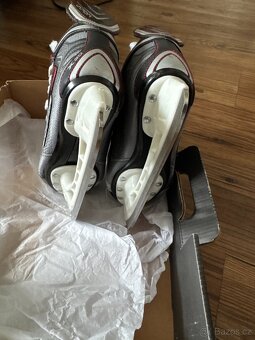 Brusle Bauer Vapor X30 YTH 11.0 - 4