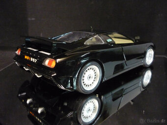Bugatti EB110 černé Bburago 1/18 - 4