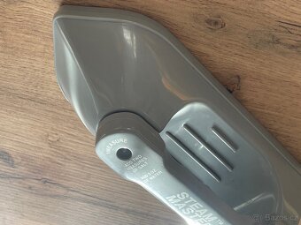 Cestovní napařovací žehlička STEAM MASTER - 4