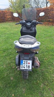 Malaguti Madison 250ie - 4