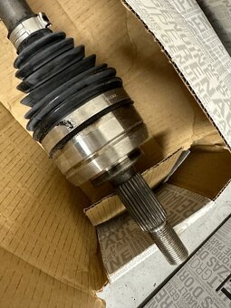 Přední pravá poloosa RENAULT MÉGANE / Fluence - 4