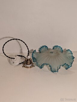 stará stahovačka, lustr, krajkové původní stínidlo - 4