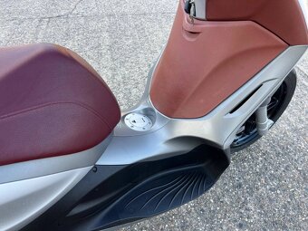 Piaggio Beverly 350 - 4