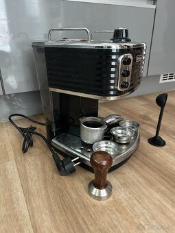 Pákový kávovar De'Longhi - 4