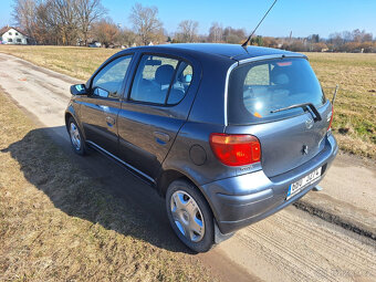 Toyota Yaris 1.0 - 4