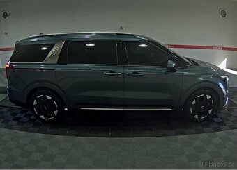 Kia Carnival 2.2-7MÍST-NA CESTĚ - 4