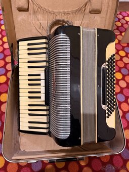 Akordeón LIGNATONE - 4