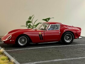 1:18 Ferrari 250 GTO - Red - Kyosho - 4