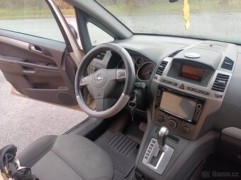 Opel Zafira 1.9 cdti 110 kw 7 míst automat ok - 4