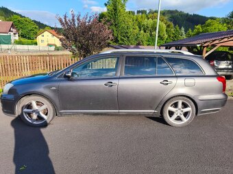 Toyota Avensis - 4