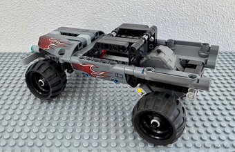 LEGO Technic 42090 - Útěk v teréňáku - 4