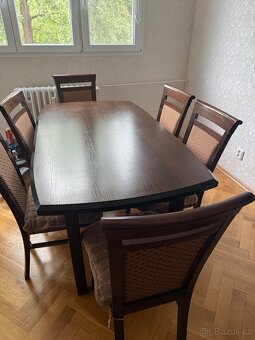 Sedačka a jídelní stůl - 4