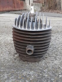 Válec s hlavou na ČZ 125 b ,t - 4