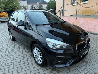 BMW 218i Automat Málo najeto - 4