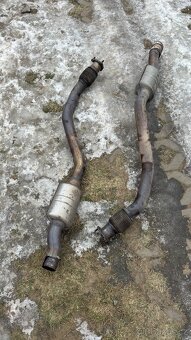 Audi s5 4.2 fsi zbytek dílu z bouračky - 4