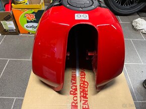 Royal Enfield Himalayan-nádrž - 4