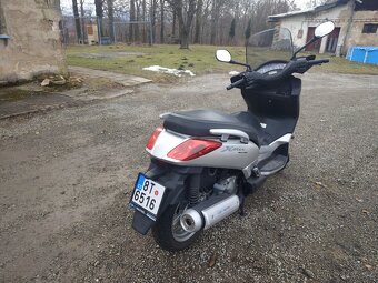 Yamaha 125 xmax - 4