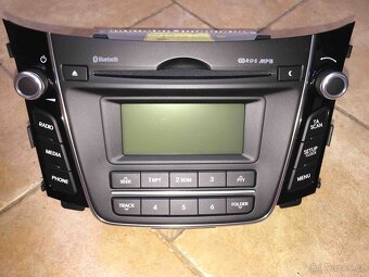 originál CD MP3 Bluetooth radio Hyundai i30 2015 - 4