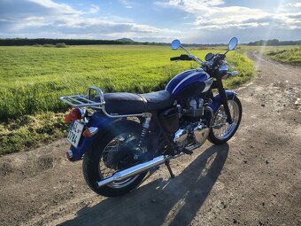Triumph Bonneville T100 - 4