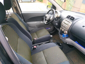 Daihatsu Sirion 1.3i - 4