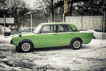 Prodám Lada VAZ 2105 upravená + kastle + díly - 4