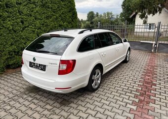 Škoda Superb 2,0TDi/125KW pravid.servis 4x4 nafta - 4