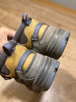Zimní kotníčková obuv Keen Redwood Mid WP, vel. 30 - 4