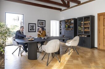 Designový jídelní stůl Pavie – dub, 240 cm, černý - 4