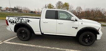 Dodge Ram 5.7 Rezervovano - 4
